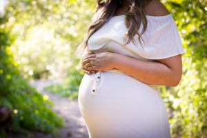 5 Tips for Getting Through a Summer Pregnancy